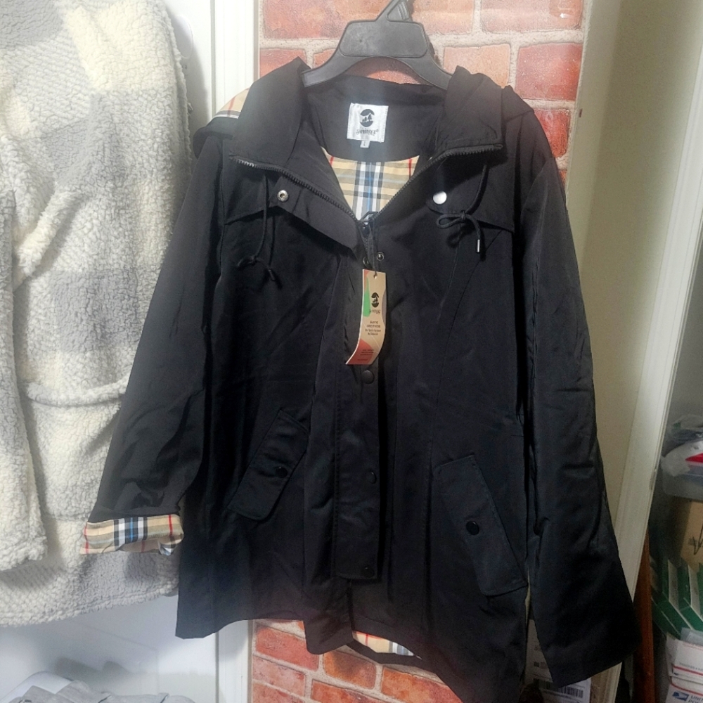 SaphiRose Black Hooded Jacket with Plaid Lining, Pockets. NWT